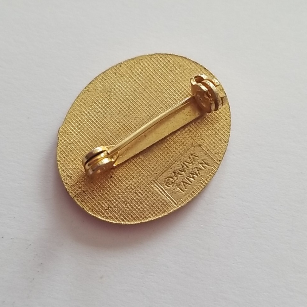 Charlie Chaplin pin - Picture 3 of 5